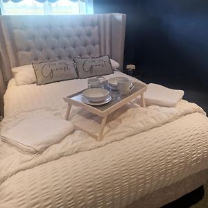 Lenox Bed And Breakfast