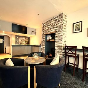 Central Cove Guesthouse